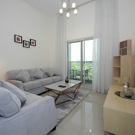 Spacious 2 Bedroom In Al Telal 11, Al Barsha 1 Дубай Екстер'єр фото