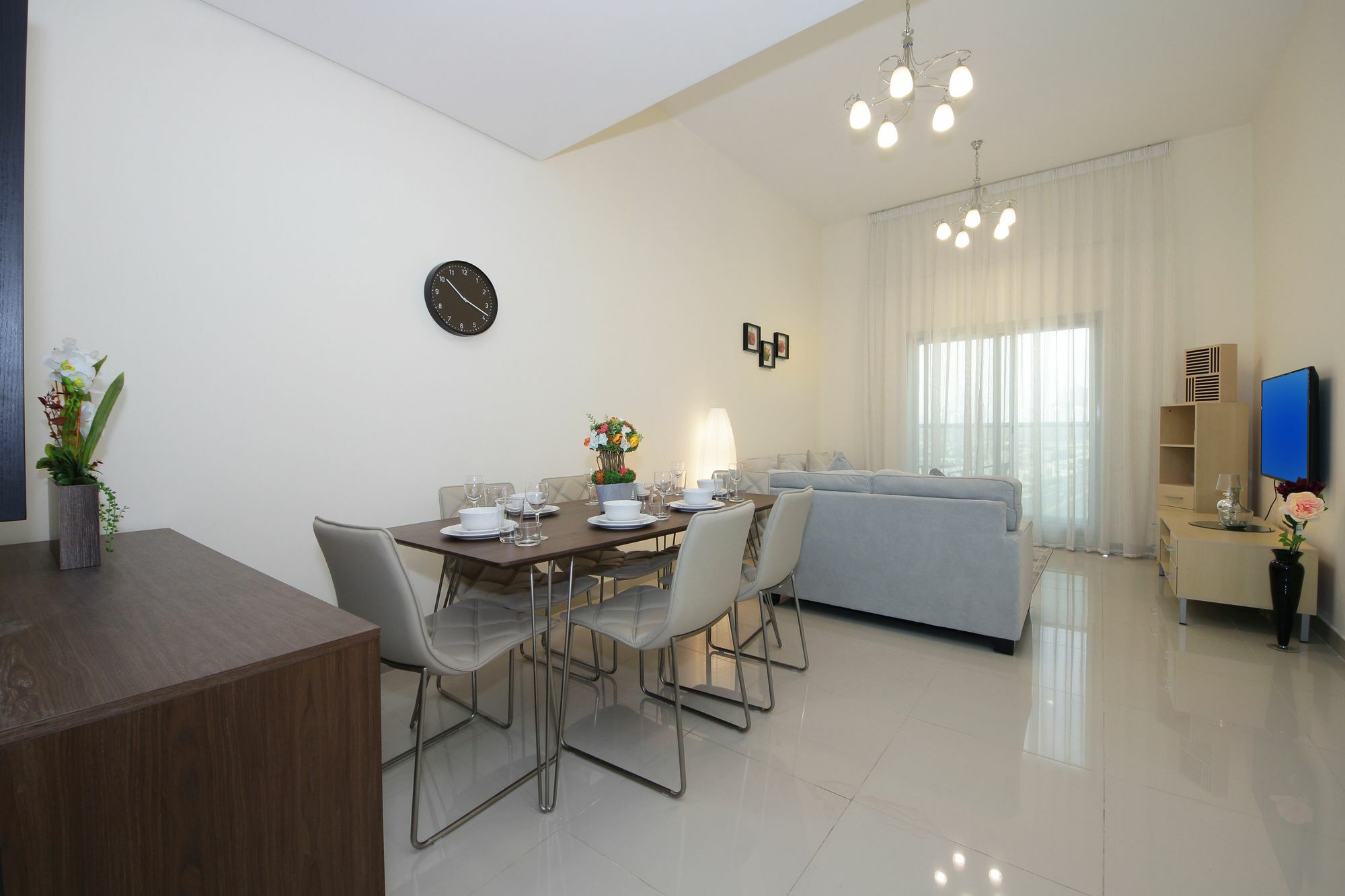 Spacious 2 Bedroom In Al Telal 11, Al Barsha 1 Дубай Екстер'єр фото