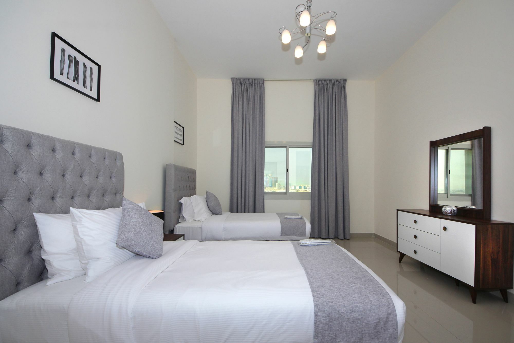 Spacious 2 Bedroom In Al Telal 11, Al Barsha 1 Дубай Екстер'єр фото