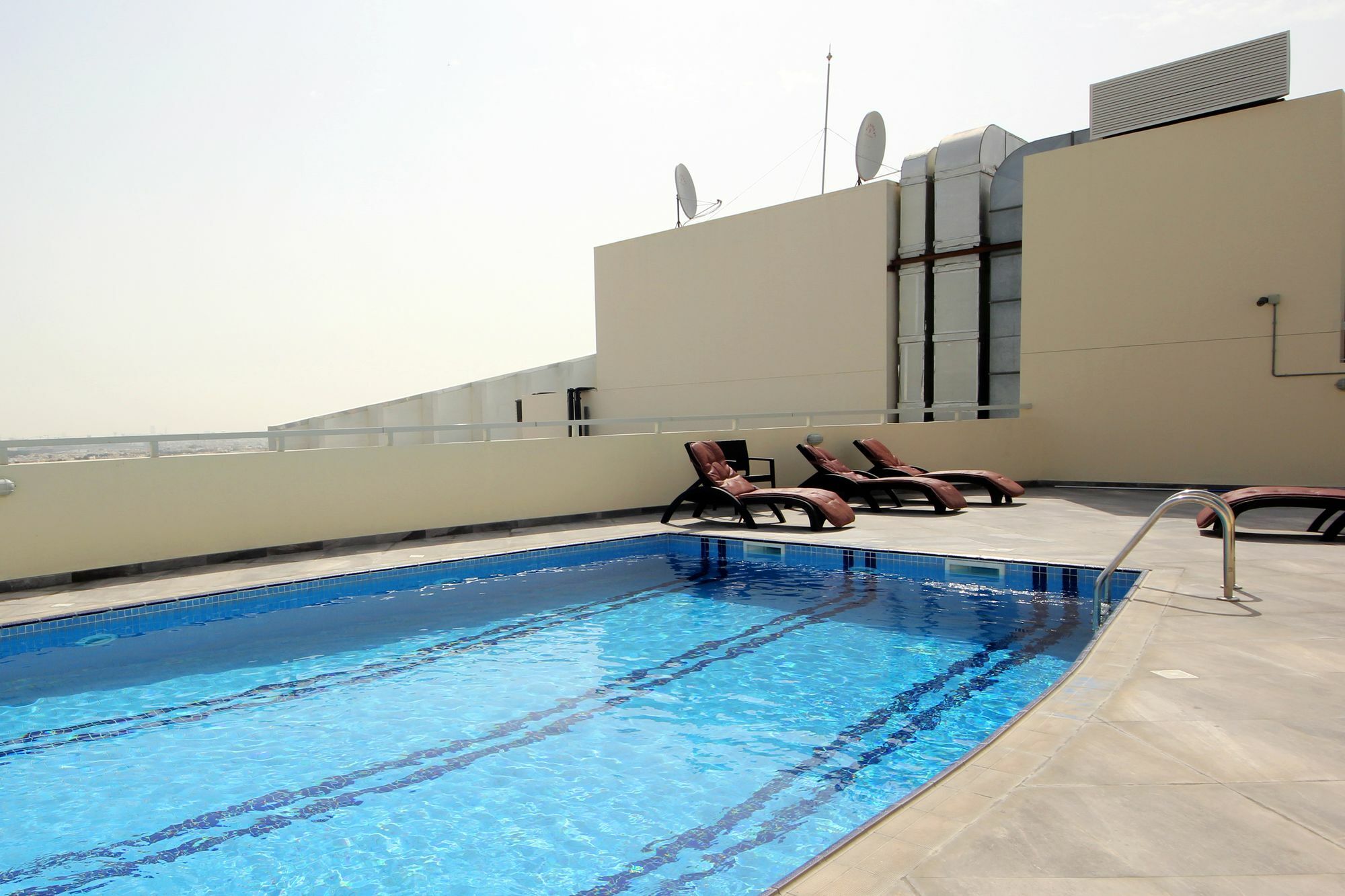 Spacious 2 Bedroom In Al Telal 11, Al Barsha 1 Дубай Екстер'єр фото