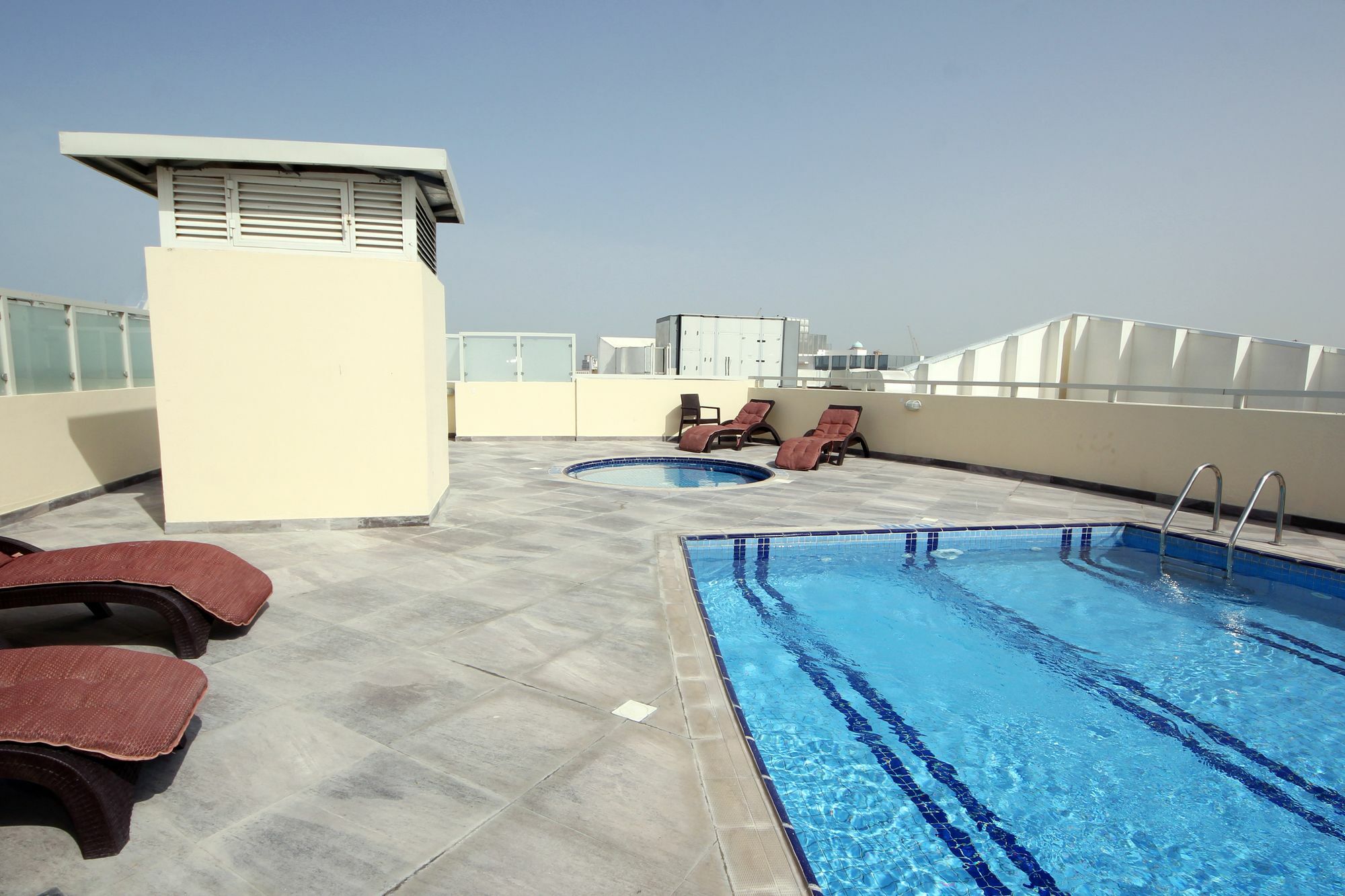 Spacious 2 Bedroom In Al Telal 11, Al Barsha 1 Дубай Екстер'єр фото