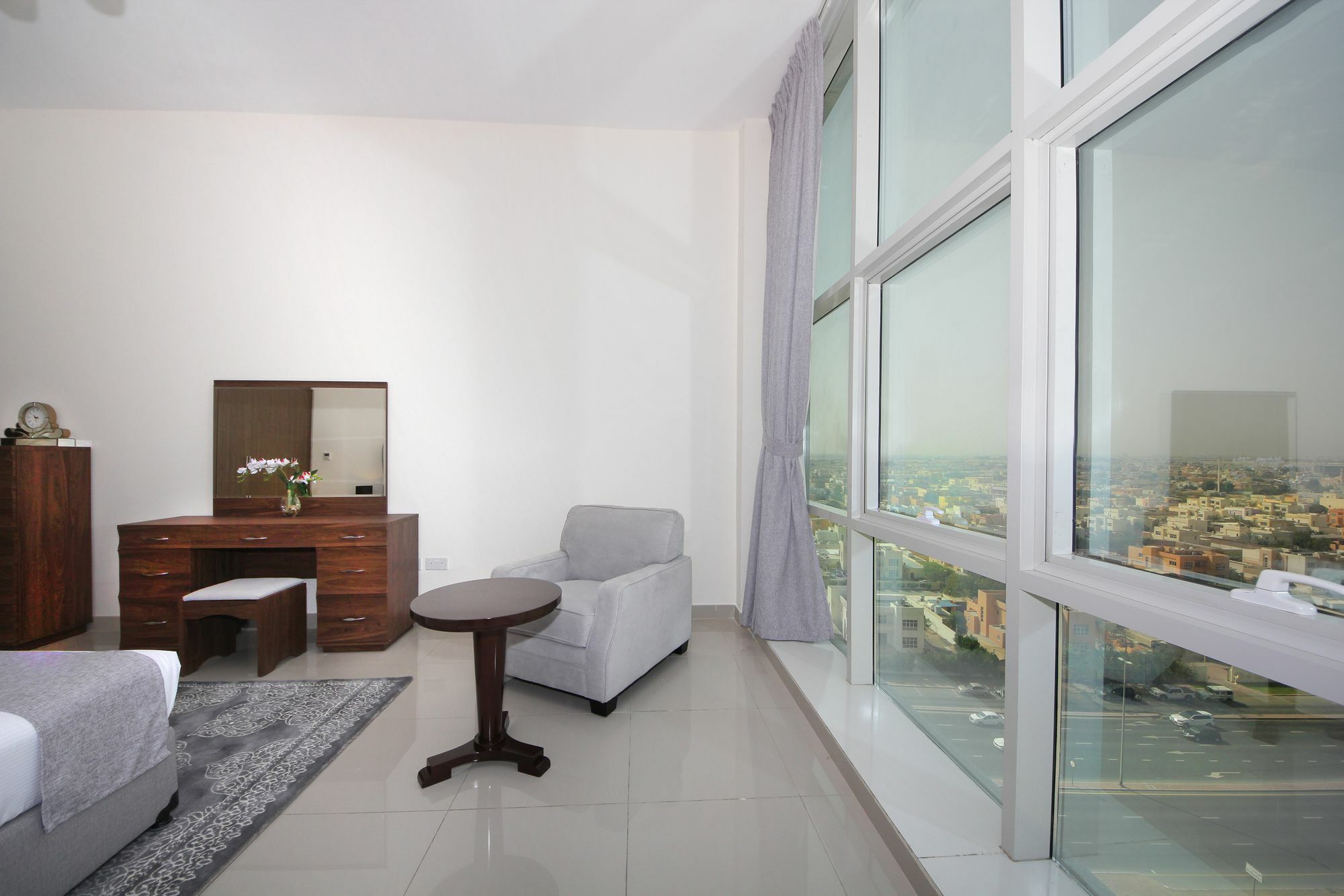 Spacious 2 Bedroom In Al Telal 11, Al Barsha 1 Дубай Екстер'єр фото